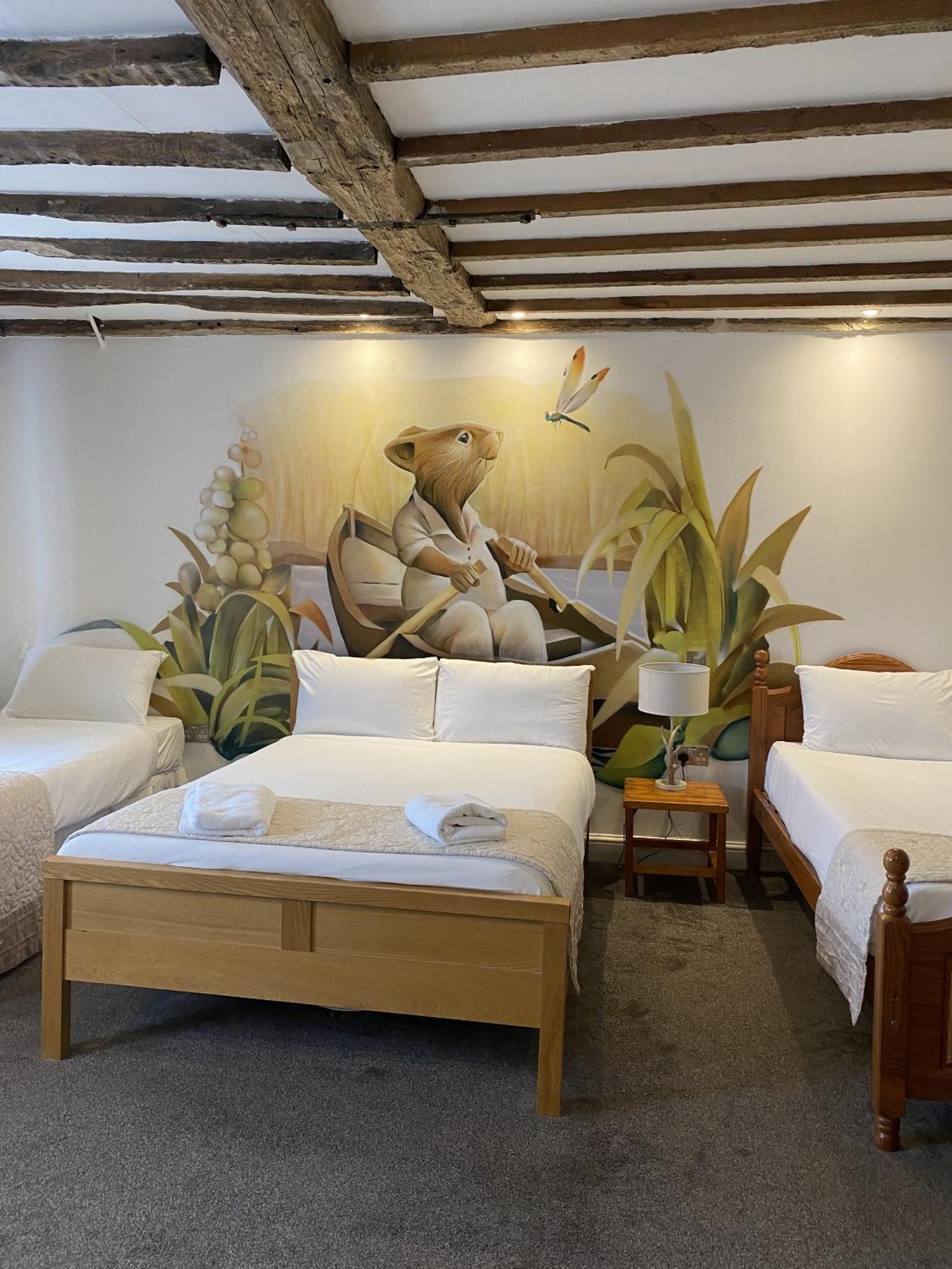 The George Hotel Пангборн Екстериор снимка