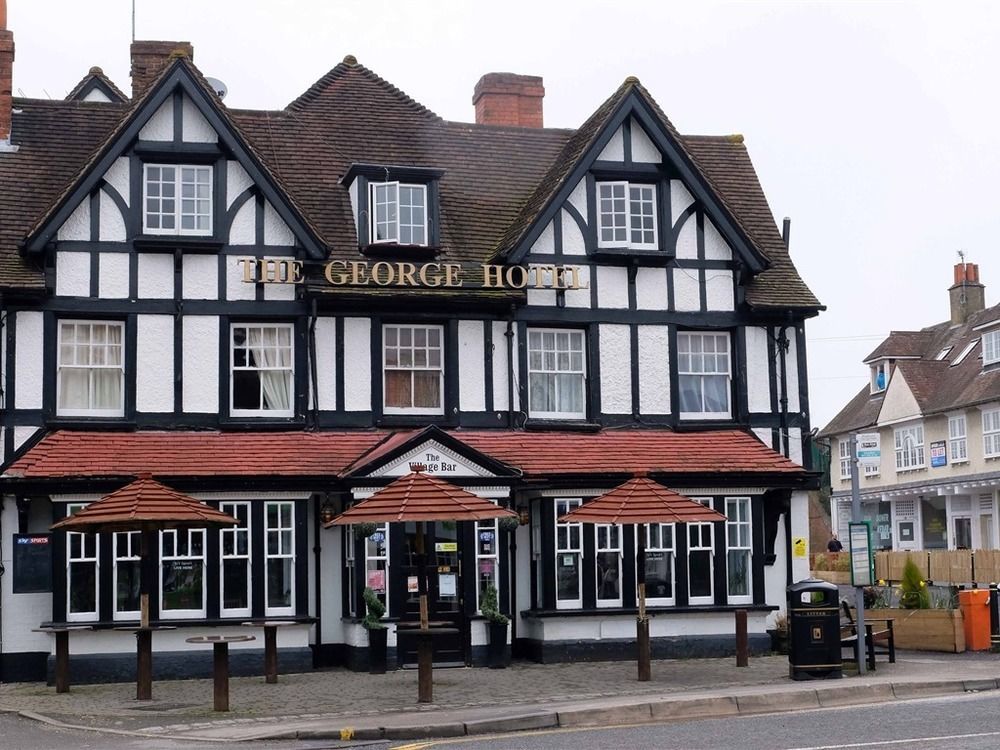 The George Hotel Пангборн Екстериор снимка
